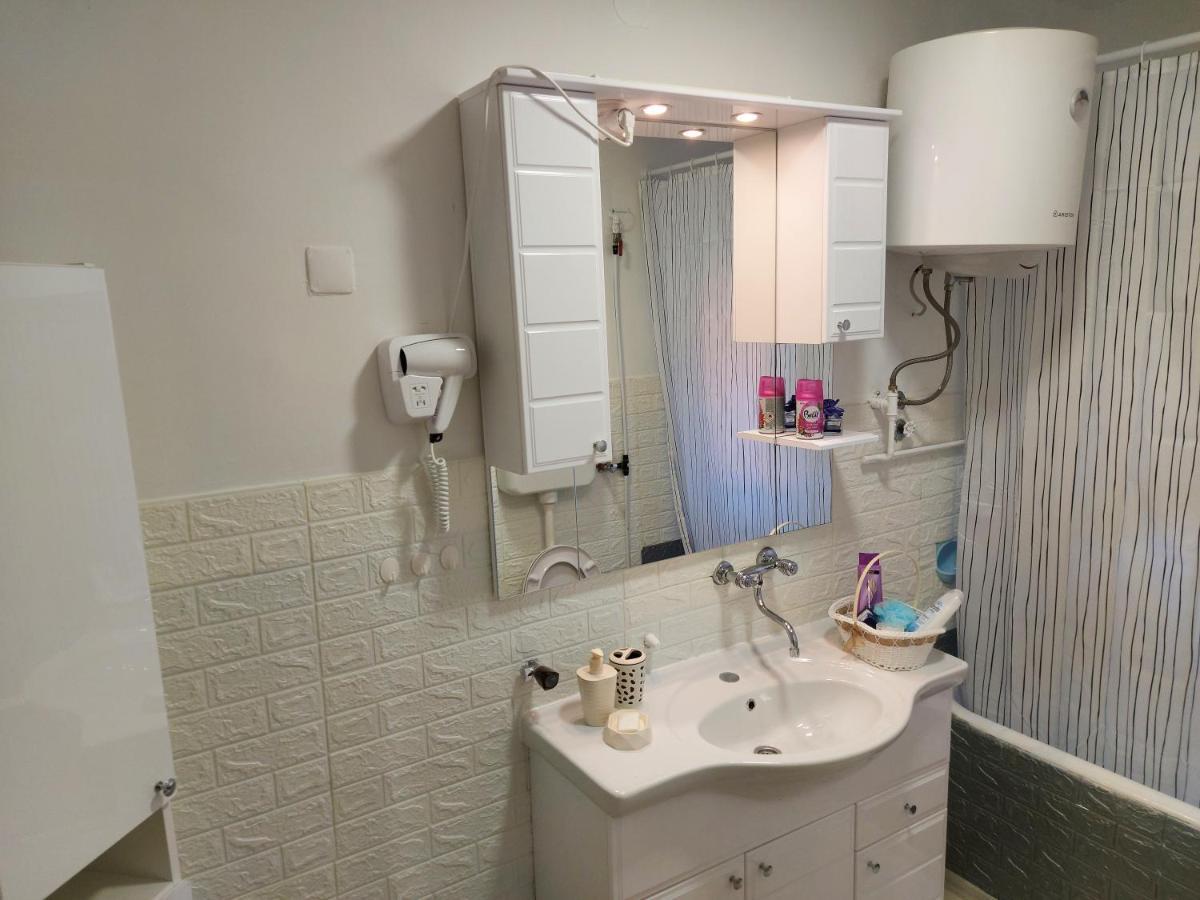 Lovely, Neat And Quite Apartment Dalia, Private Parking SJJ Exteriör bild