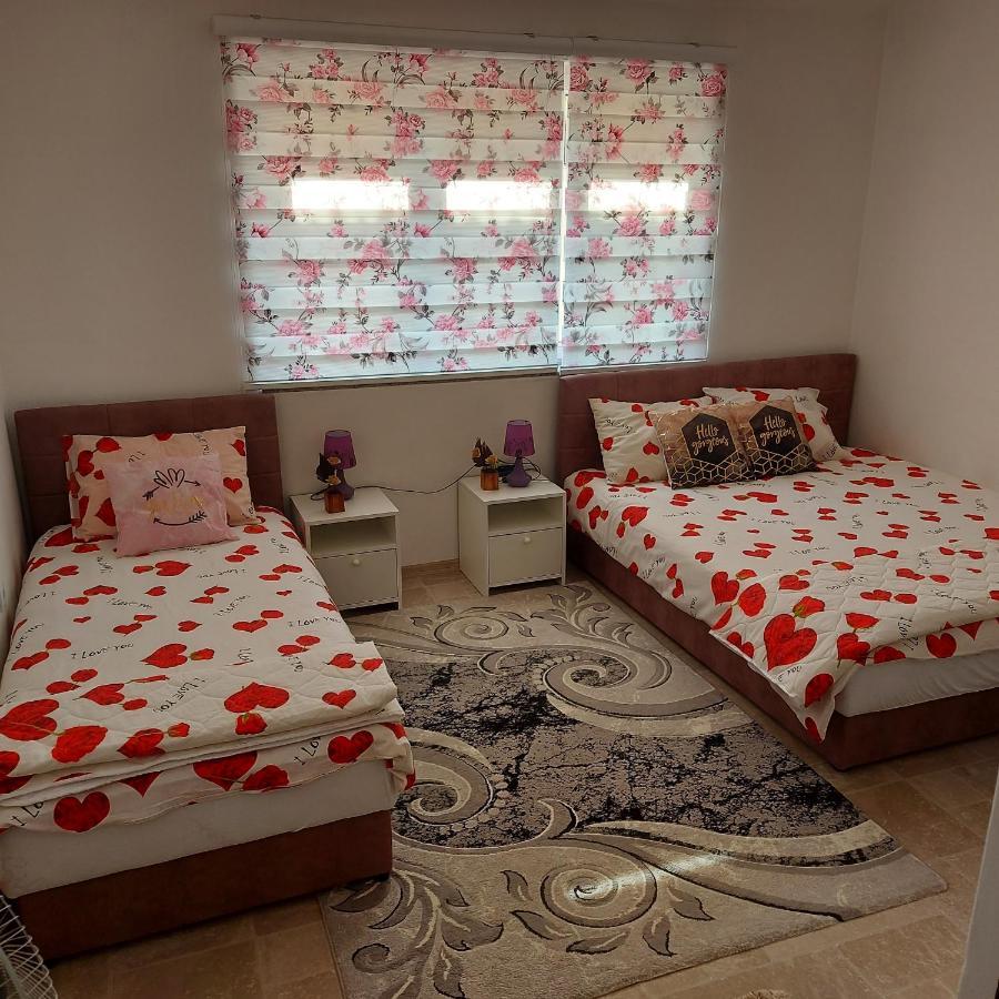 Lovely, Neat And Quite Apartment Dalia, Private Parking SJJ Exteriör bild